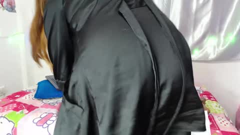 amelie brown online show from February 9, 7:38 am