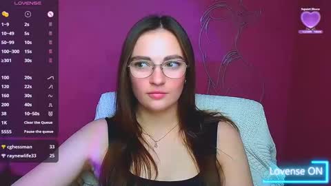 Snapshot of amelie_jackson_ chatting on December 12, 10:24 am Amelie online show from December 12, 10:24 am