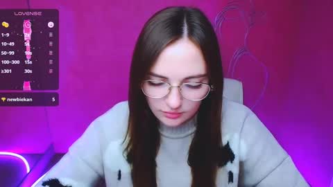 Snapshot of amelie_jackson_ chatting on February 1, 9:43 am Amelie online show from February 1, 9:43 am