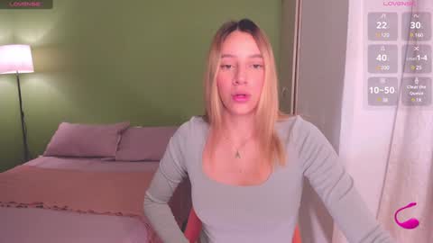 Amelie Graham online show from February 6, 10:59 am