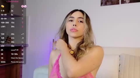 Snapshot of amelietarson chatting on November 4, 8:19 pm Victoria online show from November 4, 8:19 pm