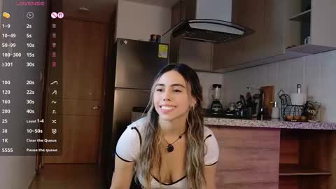 Snapshot of amelietarson chatting on November 21, 7:56 pm Victoria online show from November 21, 7:56 pm