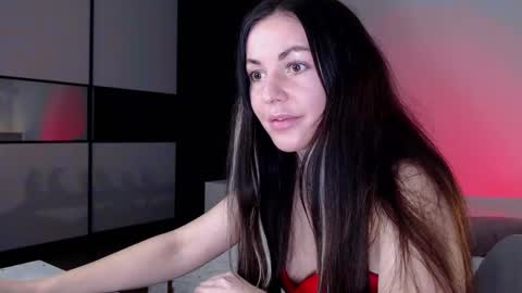 amelinamersi online show from December 20, 7:10 pm