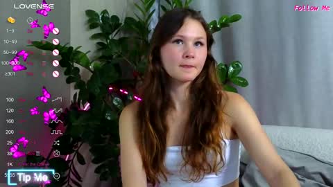 AmeliRoyse online show from October 15, 5:13 pm