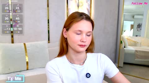 AmeliRoyse online show from April 4, 5:21 pm