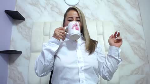 Amell Thomson online show from January 8, 2:14 pm