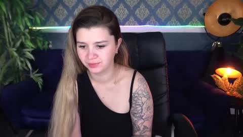 Snapshot of amellymillyy chatting on November 30, 8:13 pm amellymillyy online show from November 30, 8:13 pm