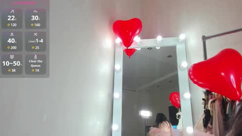 Snapshot of amely_lil chatting on February 14, 1:13 am Amely online show from February 14, 1:13 am