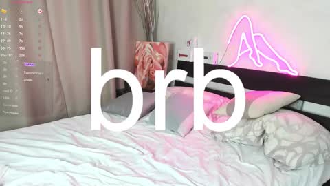 Snapshot of amely_lil chatting on March 7, 11:18 am Amely online show from March 7, 11:18 am