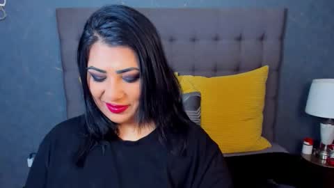 Snapshot of amelycube343767 chatting on December 18, 7:25 am amelycube343767 online show from December 18, 7:25 am