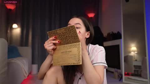 Amy  online show from October 3, 1:57 am