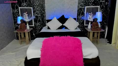 Snapshot of amethyst_claire chatting on September 19, 8:27 am Claire online show from September 19, 8:27 am