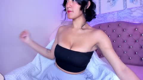 Snapshot of ametrix_ chatting on January 7, 7:17 pm online show from January 7, 7:17 pm