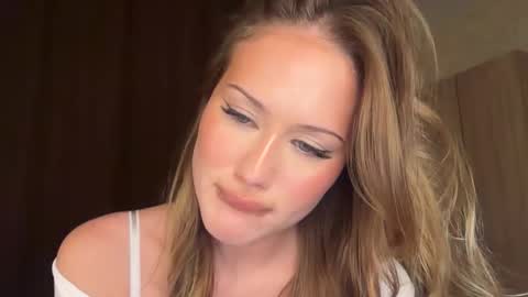 ami_amora online show from November 8, 7:01 pm