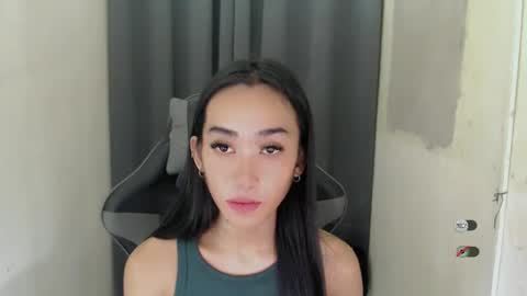 Snapshot of ami_lewis chatting on January 27, 4:52 am JOANNA online show from January 27, 4:52 am