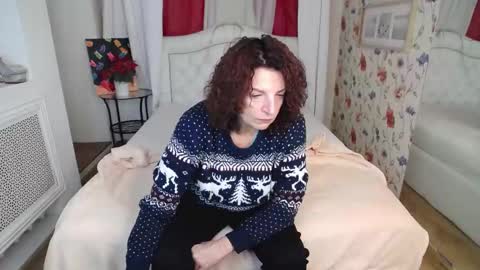 Snapshot of amihotgranny chatting on December 8, 5:39 am Ami online show from December 8, 5:39 am