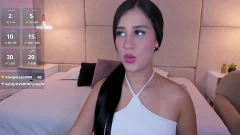 Snapshot of amiirra_ chatting on January 9, 8:11 pm Amira sweet online show from January 9, 8:11 pm