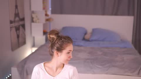 Emily online show from November 23, 9:09 am