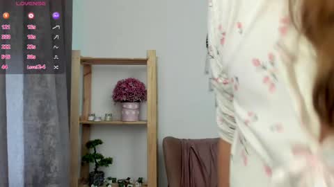 Emily online show from March 18, 8:06 am