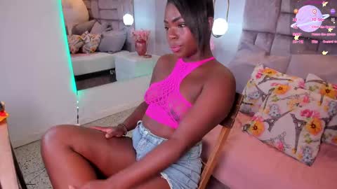 Snapshot of amina_westt chatting on September 20, 5:08 am Amina online show from September 20, 5:08 am