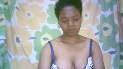 aminah01 online show from December 1, 11:10 pm