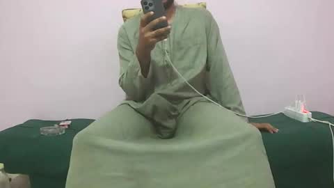 Snapshot of amir_elaraby chatting on November 3, 11:26 pm Amir online show from November 3, 11:26 pm