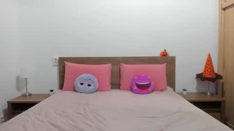 Amira Vyxen online show from November 22, 11:15 pm