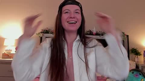 Snapshot of ammber_sin chatting on February 19, 2:12 am Sandra online show from February 19, 2:12 am