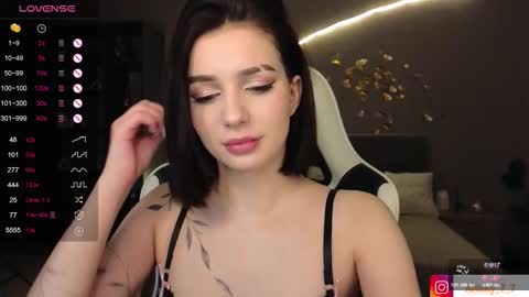 Snapshot of ammy_cumwme chatting on November 24, 2:55 am Ammy dont forget to thumbs up me online show from November 24, 2:55 am