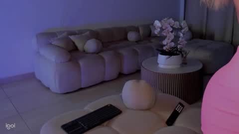 Snapshot of ammy_oxford chatting on January 29, 12:33 am Ammy online show from January 29, 12:33 am