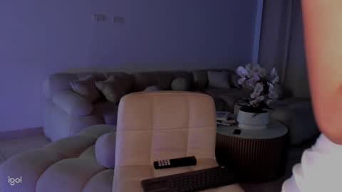 Snapshot of ammy_oxford chatting on March 8, 8:11 am Ammy online show from March 8, 8:11 am