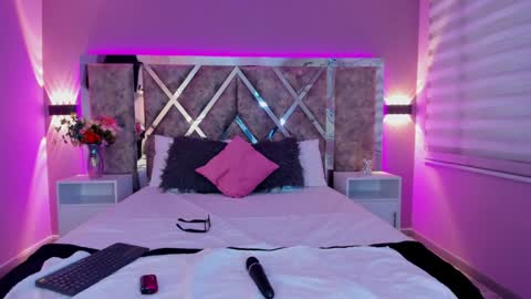 Ammy Jones online show from January 28, 7:10 pm