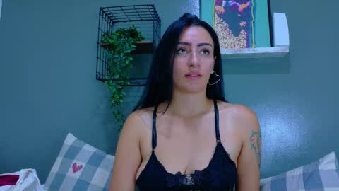 A M M Y  online show from March 31, 11:32 am