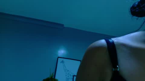 A M M Y  online show from April 14, 9:37 am