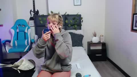 Amnesia online show from October 5, 12:14 pm