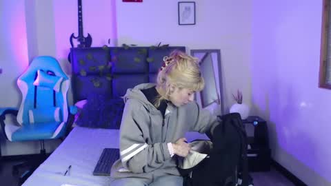 Amnesia online show from October 6, 12:35 pm