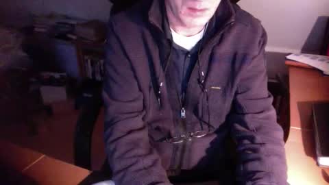 Snapshot of amor2200 chatting on January 2, 3:40 pm Amor2200 online show from January 2, 3:40 pm