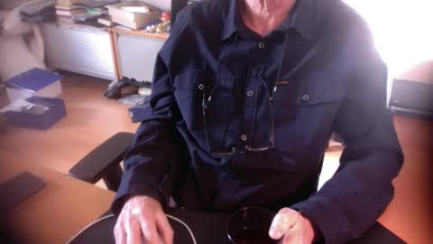 Snapshot of amor2200 chatting on November 17, 9:59 am Amor2200 online show from November 17, 9:59 am