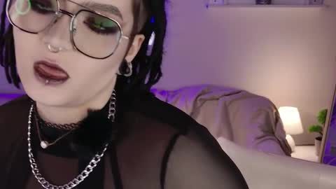 amore online show from April 21, 11:40 pm