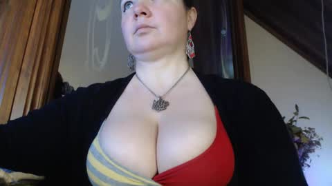 amorelara online show from February 4, 9:17 am