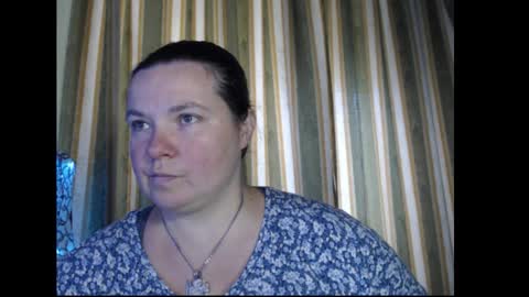 amorelara online show from September 15, 10:15 am