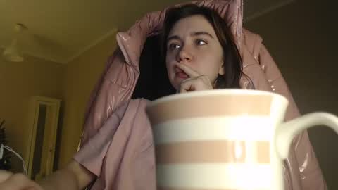 Snapshot of amoremeoww chatting on February 8, 4:36 am miss unforgettable online show from February 8, 4:36 am