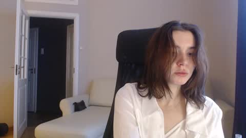 Snapshot of amoremeoww chatting on February 19, 6:44 am miss unforgettable online show from February 19, 6:44 am