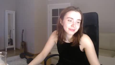 Snapshot of amoremeoww chatting on March 3, 6:55 pm miss unforgettable online show from March 3, 6:55 pm