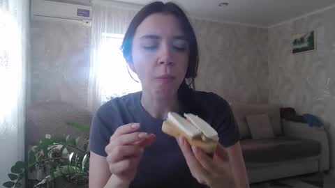 Snapshot of amoremeoww chatting on November 4, 6:56 am miss unforgettable online show from November 4, 6:56 am