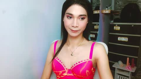 Snapshot of amorous_tina chatting on November 8, 5:51 am Tina online show from November 8, 5:51 am