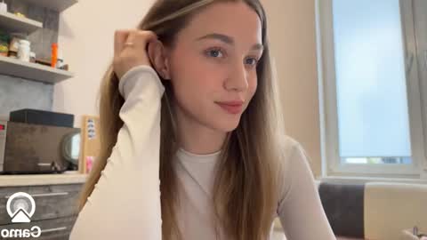 Snapshot of amy_chill chatting on February 13, 9:41 am Amy Chill online show from February 13, 9:41 am