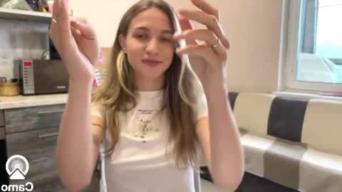 Snapshot of amy_chill chatting on September 20, 10:38 am Amy Chill online show from September 20, 10:38 am