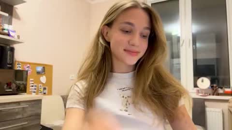 Snapshot of amy_chill chatting on November 26, 5:36 pm Amy Chill online show from November 26, 5:36 pm