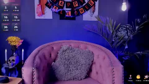 Amy Evans online show from October 28, 7:05 pm